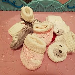 Newborn knitted booties